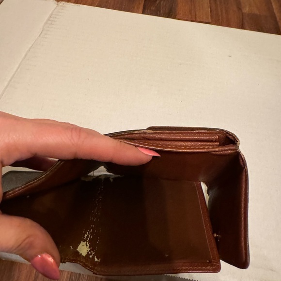 Louis Vuitton wallet - Picture 7 of 8